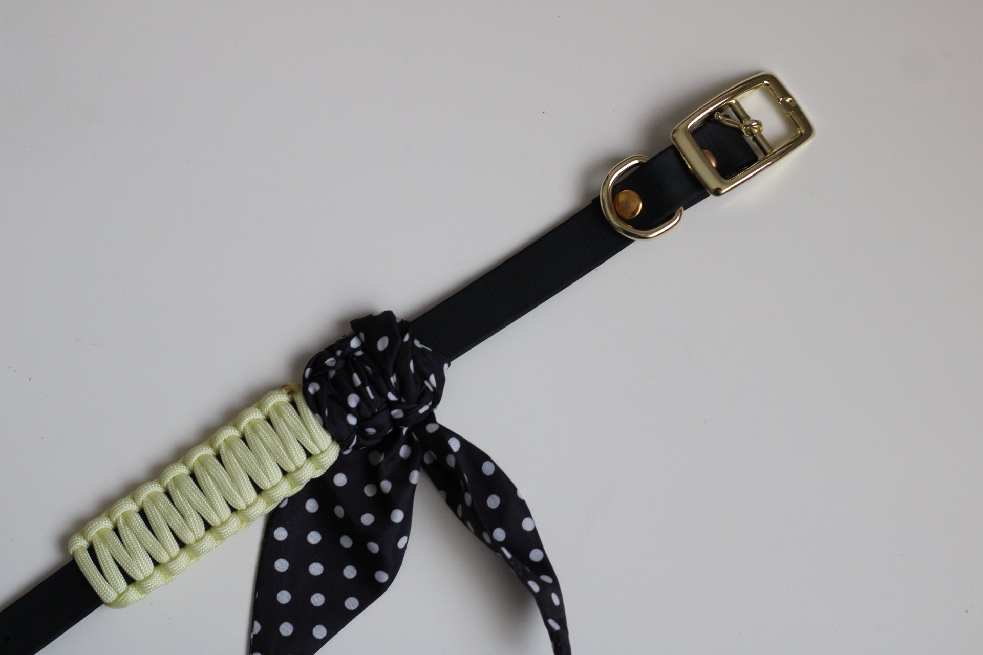 Halsband Leo